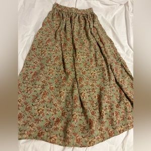 Vintage L maxi cottagecore skirt with baroque floral print